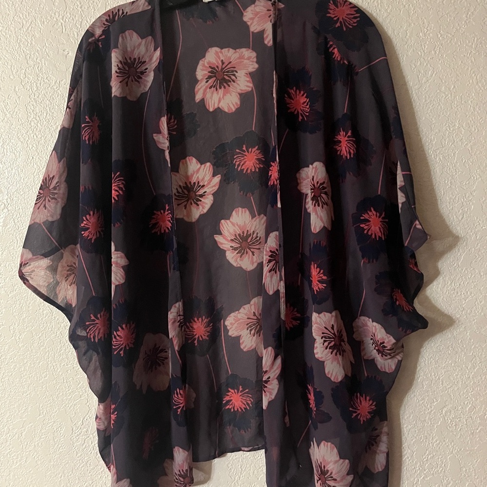 Maurices Dark Floral Kimono Blouse